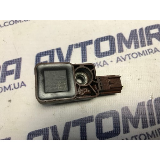 Датчик удара подушки безопасности AIR BAG Opel Insignia 2008-2017 13583353